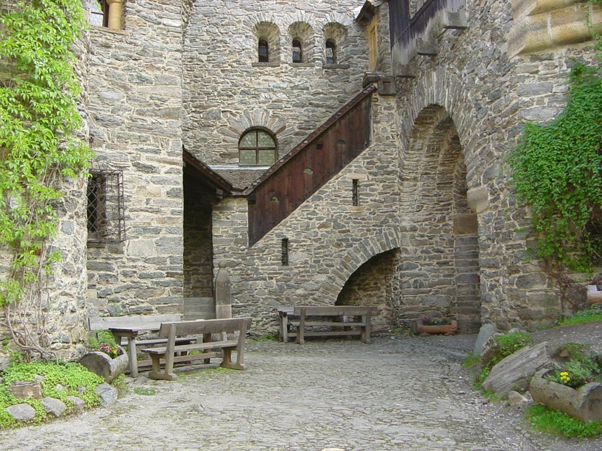 Burg Finstergrun Hostel Ramingstein Exterior photo